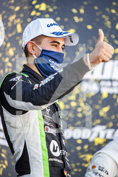 2020-11-01 - Azcona Mikel (esp), Zengo Motorsport, Cupra Leon Competicion TCR, portrait celebrating his victory on Race 2 during the 2020 FIA WTCR Race of Spain, 5th round of the 2020 FIA World Touring Car Cup, on the Ciudad del Motor de Arag.n, from October 30 to November 1, 2020 in Alca.iz, Aragon, Spain - Photo Xavi Bonilla / DPPI - 2020 FIA WTCR RACE OF SPAIN, 5TH ROUND OF THE WORLD TOURING CAR CUP - GRAND TOURISM - MOTORS