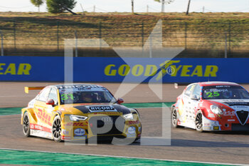 2020-11-15 - 31 Coronel Tom (ned), Comtoyou DHL Team Audi Sport, Audi LMS, action during the 2020 FIA WTCR Race of Aragon, 6th round of the 2020 FIA World Touring Car Cup, on the Ciudad del Motor de Aragón, from November 14 to 15, 2020 in Alcañiz, Aragon, Spain - Photo Frédéric Le Flocâh / DPPI - 2020 FIA WTCR RACE OF ARAGON, 6TH ROUND OF THE WORLD TOURING CAR CUP - GRAND TOURISM - MOTORS