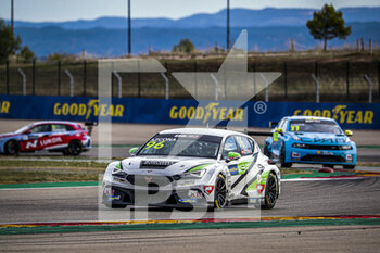 2020-11-15 - 96 Azcona Mikel (esp), Zengo Motorsport, Cupra Leon Competicion TCR, action during the 2020 FIA WTCR Race of Aragon, 6th round of the 2020 FIA World Touring Car Cup, on the Ciudad del Motor de Aragón, from November 14 to 15, 2020 in Alcañiz, Aragon, Spain - Photo Paulo Maria / DPPI - 2020 FIA WTCR RACE OF ARAGON, 6TH ROUND OF THE WORLD TOURING CAR CUP - GRAND TOURISM - MOTORS
