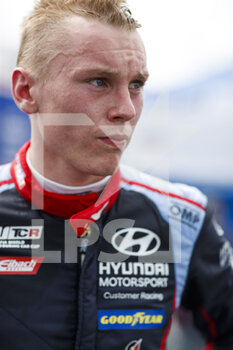 2021-06-02 - Engstler Luca (ger), Engstler Hyundai N Liqui Moly Racing Team, Hyundai Elantra N TCR, portrait during the 2021 FIA WTCR Race of Germany, 1st round of the 2021 FIA World Touring Car Cup, on the Nurburgring Nordschleife, from June 3 to 6, 2021 in Nordschleife, Germany - Photo Frédéric Le Floc?h / DPPI - 2021 FIA WTCR RACE OF GERMANY, 1ST ROUND OF THE 2021 FIA WORLD TOURING CAR CUP - GRAND TOURISM - MOTORS