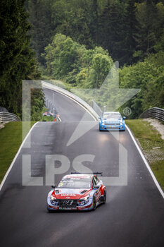 2021-06-02 - 05 Michelisz Norbert (hun), BRC Hyundai N Lukoil Squadra Corse, Hyundai Elantra N TCR, action, 12 Urrutia Santiago (uru), Cyan Performance Lynk & Co, Lync & Co 03 TCR, action during the 2021 FIA WTCR Race of Germany, 1st round of the 2021 FIA World Touring Car Cup, on the Nurburgring Nordschleife, from June 3 to 6, 2021 in Nordschleife, Germany - Photo Frédéric Le Floc?h / DPPI - 2021 FIA WTCR RACE OF GERMANY, 1ST ROUND OF THE 2021 FIA WORLD TOURING CAR CUP - GRAND TOURISM - MOTORS