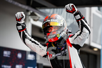 05/06/2021 - Monteiro Tiago (por), ALL-INKL.DE Munnich Motorsport, Honda Civic Type R TCR (FK8), portrait celebrating victory during the 2021 FIA WTCR Race of Germany, 1st round of the 2021 FIA World Touring Car Cup, on the Nurburgring Nordschleife, from June 3 to 6, 2021 in Nurburg, Germany - Photo Florent Gooden / DPPI - 2021 FIA WTCR RACE OF GERMANY, 1ST ROUND OF THE 2021 FIA WORLD TOURING CAR CUP - TURISMO E GRAN TURISMO - MOTORI
