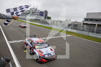 05/06/2021 - Vernay Jean-Karl (fra), Engstler Hyundai N Liqui Moly Racing Team, Hyundai Elantra N TCR, portrait, finish line, arrivee, during the 2021 FIA WTCR Race of Germany, 1st round of the 2021 FIA World Touring Car Cup, on the Nurburgring Nordschleife, from June 3 to 6, 2021 in Nordschleife, Germany - Photo Frédéric Le Floc'h / DPPI - 2021 FIA WTCR RACE OF GERMANY, 1ST ROUND OF THE 2021 FIA WORLD TOURING CAR CUP - TURISMO E GRAN TURISMO - MOTORI
