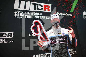 27/06/2021 - 68 Ehrlacher Yann (fra), Cyan Racing Lynk & Co, Lync & Co 03 TCR, action celebrating his victory during the 2021 FIA WTCR Race of Portugal, 2nd round of the 2021 FIA World Touring Car Cup, on the Circuito do Estoril, from June 26 to 27, 2021 in Estoril, Portugal - Photo Xavi Bonilla / DPPI - 2021 FIA WTCR RACE OF PORTUGAL, 2ND ROUND OF THE 2021 FIA WORLD TOURING CAR CUP - TURISMO E GRAN TURISMO - MOTORI