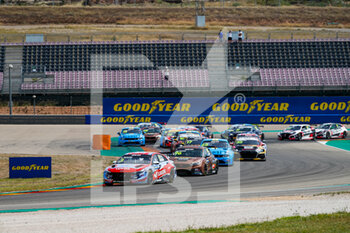 11/07/2021 - Start of Race 1: 03 Tarquini Gabriele (ita), BRC Hyundai N Lukoil Squadra Corse, Hyundai Elantra N TCR, 96 Azcona Mikel (spa), Zengo Motorsport, Cupa Leon Competicion TCR, action during the 2021 FIA WTCR Race of Spain, 3rd round of the 2021 FIA World Touring Car Cup, on the Ciudad del Motor de Aragon, from July 10 to 11, 2021 in Alcaniz, Spain - Photo Florent Gooden / DPPI - 2021 FIA WTCR RACE OF SPAIN, 3RD ROUND OF THE 2021 FIA WORLD TOURING CAR CUP - TURISMO E GRAN TURISMO - MOTORI