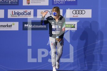 2021-05-20 - Federica Pellegrini of Italy 2nd place, 200 m Freestyle Podium during the 2021 LEN European Championships, Swimming event on May 20, 2021 at Duna Arena in Budapest, Hungary - Photo Laurent Lairys / DPPI - 2021 LEN EUROPEAN CHAMPIONSHIPS - SWIMMING - SWIMMING