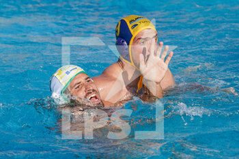 2020-11-15 - Massimo Giacoppo (C.C. Ortigia) and Ante Viskovic (Mladost Zagreb) - CC ORTIGIA VS HAVK MLADOST ZAGREB (FINAL FIRST PLACE) - LEN CUP - CHAMPIONS LEAGUE - WATERPOLO