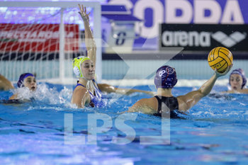 2019-12-05 - contrasto Roberta Bianconi (Kally Milano) vs Svetlana Kuzina (Rapallo Pallanuoto) - FINAL SIX - RAPALLO VS KALLY MILANO - ITALIAN CUP WOMEN - WATERPOLO