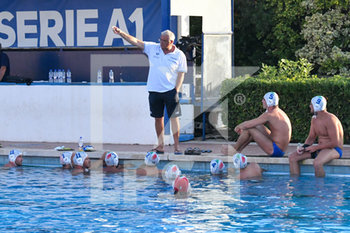 2020-06-26 - Sandro Campagna talking with white cap team - ITALIA A VS ITALIA B - PISCINA CALDARELLA - ITALY NATIONAL TEAM - WATERPOLO