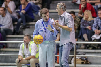 2018-11-24 - coach Roberto Tofani discute con l'arbitro - ROMA NUOTO VS RN FLORENTIA - SERIE A1 - WATERPOLO