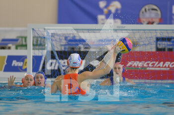 2021-01-20 - 12 SLEEKING Brigitte [ROLE: Wing] (Netherlands) - WOMEN'S WATERPOLO OLYMPIC GAME QUALIFICATION TOURNAMENT 2021 - HOLLAND VS ITALY - OLYMPIC TROPHY - WATERPOLO