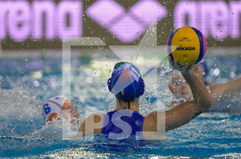 2021-01-20 - 11 CHIAPPINI Izabella [ROLE: Wing] (Italy) - WOMEN'S WATERPOLO OLYMPIC GAME QUALIFICATION TOURNAMENT 2021 - HOLLAND VS ITALY - OLYMPIC TROPHY - WATERPOLO