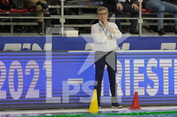 2021-01-20 - ZIZZA Paolo[ROLE: Team Head Coach] (Italy) - WOMEN'S WATERPOLO OLYMPIC GAME QUALIFICATION TOURNAMENT 2021 - HOLLAND VS ITALY - OLYMPIC TROPHY - WATERPOLO