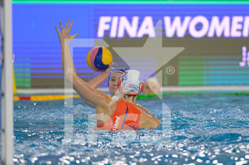 2021-01-20 - 5 QUEIROLO Elisa [ROLE: Wing] (Italy) - 12 SLEEKING Brigitte [ROLE: Wing] (Netherlands) - WOMEN'S WATERPOLO OLYMPIC GAME QUALIFICATION TOURNAMENT 2021 - HOLLAND VS ITALY - OLYMPIC TROPHY - WATERPOLO