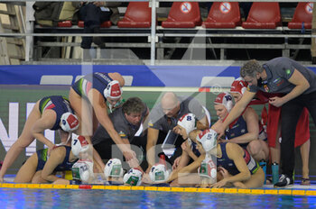 2021-01-23 - Hungary Team - WOMEN'S WATERPOLO OLYMPIC GAME QUALIFICATION TOURNAMENT 2021 - OLYMPIC PASS - HUNGARY VS ITALY - OLYMPIC TROPHY - WATERPOLO
