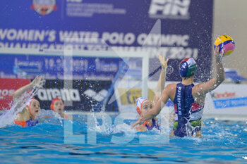 2021-01-24 - 2 SZILAGYI Dorottya [ROLE: Wing] (Hungary)  - WOMEN'S WATERPOLO OLYMPIC GAME QUALIFICATION TOURNAMENT 2021 - NETHERLANDS VS HUNGARY - OLYMPIC TROPHY - WATERPOLO