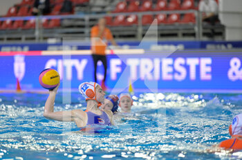 2021-01-24 -  12 SLEEKING Brigitte [ROLE: Wing] (Netherlands)  - WOMEN'S WATERPOLO OLYMPIC GAME QUALIFICATION TOURNAMENT 2021 - NETHERLANDS VS HUNGARY - OLYMPIC TROPHY - WATERPOLO