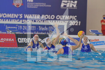 2021-01-24 - 11 CHIAPPINI Izabella [ROLE: Wing] (Italy)  - WOMEN'S WATERPOLO OLYMPIC GAME QUALIFICATION TOURNAMENT 2021 - ITALY VS GREECE - OLYMPIC TROPHY - WATERPOLO