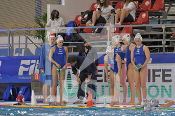 2021-01-24 - LORANTOS Theodoros [ROLE: Team Head Coach] (Greece)  - WOMEN'S WATERPOLO OLYMPIC GAME QUALIFICATION TOURNAMENT 2021 - ITALY VS GREECE - OLYMPIC TROPHY - WATERPOLO