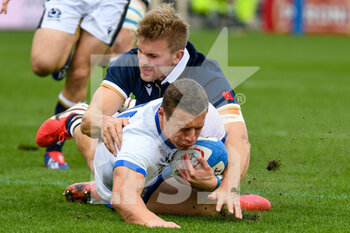 2020-11-14 - Paolo Garbisi (Italy) tackled by Chris Harris (Scotland) - CATTOLICA TEST MATCH 2020 - ITALIA VS SCOZIA  - AUTUMN NATIONS SERIES - RUGBY