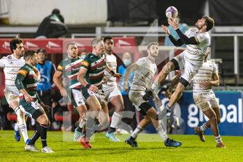 2020-12-11 - CA Brive Full Back Joris Jurand (15) catches a high ball during the European Rugby Challenge Cup, rugby union match between Leicester Tigers and CA Brive on December 11, 2020 at Welford Road Stadium in Leicester, England - Photo John Mallett / ProSportsImages / DPPI - LEICESTER TIGERS VS CA BRIVE - CHALLENGE CUP - RUGBY