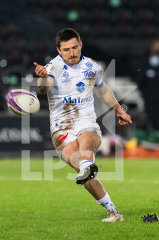 2020-12-12 - Castres' outside half Thomas Fortunel during the European Rugby Challenge Cup, rugby union match between Ospreys and Castres on December 12, 2020 at the Liberty Stadium in Swansea, Wales - Photo Dan Minto / ProSportsImages / DPPI - OSPREYS VS CASTRES - CHALLENGE CUP - RUGBY