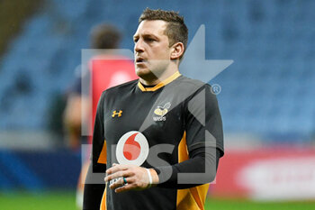 2020-12-18 - Wasps fly-half Jimmy Gopperth warms up before the European Rugby Champions Cup, rugby union match between Wasps and Montpellier Herault Rugby on December 18, 2020 at the Ricoh Arena in Coventry, England - Photo Dennis Goodwin / ProSportsImages / DPPI - WASPS VS MONTPELLIER HERAULT RUGBY - CHAMPIONS CUP - RUGBY