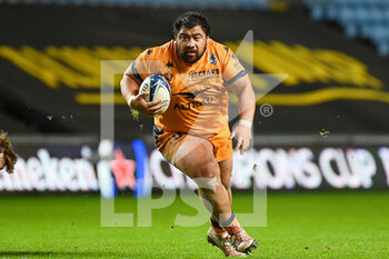 2020-12-18 - Montpellier Herault Rugby prop Titi Lamositele (3) runs with the ball during the European Rugby Champions Cup, rugby union match between Wasps and Montpellier Herault Rugby on December 18, 2020 at the Ricoh Arena in Coventry, England - Photo Dennis Goodwin / ProSportsImages / DPPI - WASPS VS MONTPELLIER HERAULT RUGBY - CHAMPIONS CUP - RUGBY