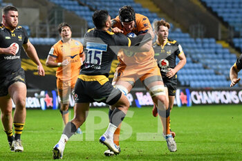 2020-12-18 - Wasps fullback Lima Sopoaga (15) Tackles Montpellier Herault Rugby lock Bastian Chalureau (5) during the European Rugby Champions Cup, rugby union match between Wasps and Montpellier Herault Rugby on December 18, 2020 at the Ricoh Arena in Coventry, England - Photo Dennis Goodwin / ProSportsImages / DPPI - WASPS VS MONTPELLIER HERAULT RUGBY - CHAMPIONS CUP - RUGBY