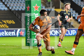 2020-12-18 - Montpellier Herault Rugby centre Alex Lozowski (13) scores a try during the European Rugby Champions Cup, rugby union match between Wasps and Montpellier Herault Rugby on December 18, 2020 at the Ricoh Arena in Coventry, England - Photo Dennis Goodwin / ProSportsImages / DPPI - WASPS VS MONTPELLIER HERAULT RUGBY - CHAMPIONS CUP - RUGBY