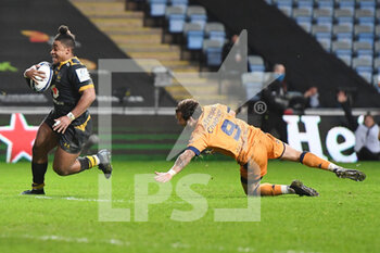 2020-12-18 - Wasps centre Paolo Odogwu (13) scores a try, Montpellier Herault Rugby scrum-half Benoit Paillaugue during the European Rugby Champions Cup, rugby union match between Wasps and Montpellier Herault Rugby on December 18, 2020 at the Ricoh Arena in Coventry, England - Photo Dennis Goodwin / ProSportsImages / DPPI - WASPS VS MONTPELLIER HERAULT RUGBY - CHAMPIONS CUP - RUGBY