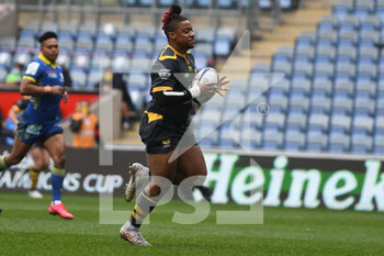 2021-04-03 - Wasps wing Paolo Odogwu (14) runs to score a try during the European Rugby Champions Cup, round of 16, rugby union match between Wasps and ASM Clermont Auvergne on April 3, 2021 at the Ricoh Arena in Coventry, England - Photo Dennis Goodwin / ProSportsImages / DPPI - WASPS VS ASM CLERMONT AUVERGNE - CHAMPIONS CUP - RUGBY