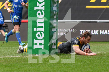 2021-04-03 - Wasps wing Josh Bassett (11) scores a try during the European Rugby Champions Cup, round of 16, rugby union match between Wasps and ASM Clermont Auvergne on April 3, 2021 at the Ricoh Arena in Coventry, England - Photo Dennis Goodwin / ProSportsImages / DPPI - WASPS VS ASM CLERMONT AUVERGNE - CHAMPIONS CUP - RUGBY