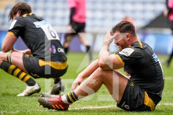2021-04-03 - Wasps prop Ben Harris (1) sits on the pitch, in tears after the final whistle during the European Rugby Champions Cup, round of 16, rugby union match between Wasps and ASM Clermont Auvergne on April 3, 2021 at the Ricoh Arena in Coventry, England - Photo Dennis Goodwin / ProSportsImages / DPPI - WASPS VS ASM CLERMONT AUVERGNE - CHAMPIONS CUP - RUGBY