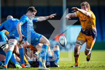 2021-04-10 - Luke McGrath of Leinster clears during the European Rugby Champions Cup, quarter-final rugby union match between Exeter Chiefs and Leinster Rugby on April 10, 2021 at Sandy Park in Exeter, England - Photo Simon King / ProSportsImages / DPPI - EXETER CHIEFS VS LEINSTER RUGBY - CHAMPIONS CUP - RUGBY