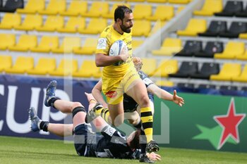 2021-04-10 - Geoffrey Doumayrou of La Rochelle runs to score a try during the European Rugby Champions Cup, quarter final rugby union match between La Rochelle and Sale Sharks on April 10, 2021 at Marcel Deflandre stadium in La Rochelle, France - Photo Laurent Lairys / DPPI - QUARTER FINALS - LA ROCHELLE VS SALE SHARKS - CHAMPIONS CUP - RUGBY