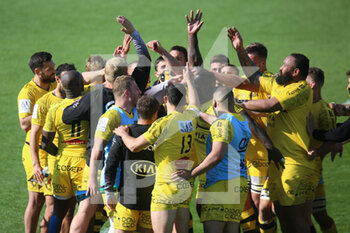 2021-05-02 - La Rochelle players celebrate at the final whistle during the European Rugby Champions Cup, semi final rugby union match between Stade Rochelais and Leinster Rugby on May 2, 2021 at Marcel Deflandre stadium in La Rochelle, France - Photo Laurent Lairys / DPPI - STADE ROCHELAIS VS LEINSTER RUGBY - CHAMPIONS CUP - RUGBY