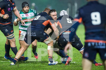 2019-11-02 - Braam Steyn (Benetton Treviso)   tackled by Pietro Ceccarelli (Edinburgh) and Lewis Carmichael (Edinburgh) - BENETTON TREVISO VS EDINBURGH RUGBY - GUINNESS PRO 14 - RUGBY