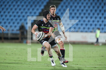 2020-10-02 - Carlo Canna (Zebre) passes the ball  - ZEBRE VS CARDIFF BLUES - GUINNESS PRO 14 - RUGBY