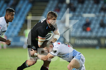 2020-10-02 - Joan Meyer (Zebre) tries to break a tackle - ZEBRE VS CARDIFF BLUES - GUINNESS PRO 14 - RUGBY