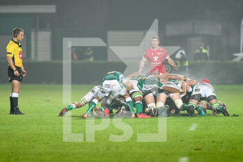 2020-10-23 - Scrum between Benetton Treviso and Scarlets Rugby - BENETTON TREVISO VS SCARLETS RUGBY - GUINNESS PRO 14 - RUGBY