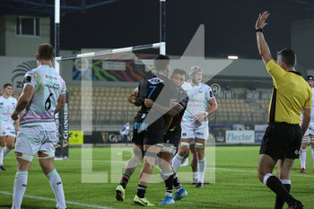 2020-11-02 - Renato Giammarioli (Zebre) and Pierre Bruno celebrate the scored try - ZEBRE VS OSPREYS - GUINNESS PRO 14 - RUGBY