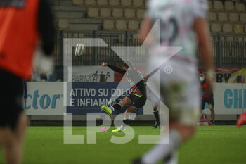 2020-11-02 - Antonio Rizzi (Zebre) with the conversione kick - ZEBRE VS OSPREYS - GUINNESS PRO 14 - RUGBY