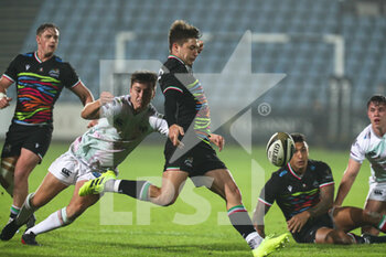 2020-11-02 - Antonio Rizzi (Zebre) kicks in touch - ZEBRE VS OSPREYS - GUINNESS PRO 14 - RUGBY