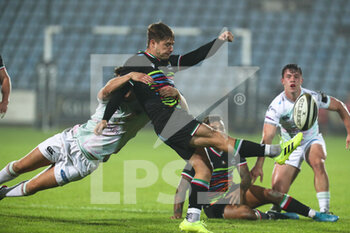 2020-11-02 - Antonio Rizzi (Zebre) kicks in touch - ZEBRE VS OSPREYS - GUINNESS PRO 14 - RUGBY