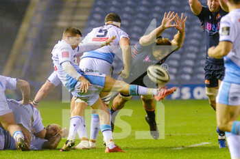 2020-11-09 - Lewis Jones (9) of Cardiff Blues kicks for touch during the Guinness Pro 14 rugby union match between Edinburgh Rugby and Cardiff Blues on November 9, 2020 at BT Murrayfield Stadium in Edinburgh, Scotland - Photo Malcolm Mackenzie / ProSportsImages / DPPI - EDINBURGH RUGBY VS CARDIFF BLUES - GUINNESS PRO 14 - RUGBY