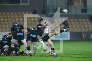 2020-11-16 - Nicolò Casilio (Zebre) with a liberation kick - ZEBRE VS ULSTER - GUINNESS PRO 14 - RUGBY