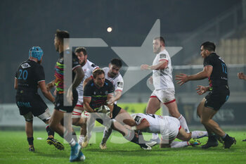 2020-11-16 - Giulio Bisegni (Zebre) tries to assist a teammate - ZEBRE VS ULSTER - GUINNESS PRO 14 - RUGBY
