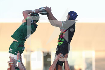 2020-11-22 - Masterson (Connacht) steals the ball in touch  - ZEBRE VS CONNACHT - GUINNESS PRO 14 - RUGBY