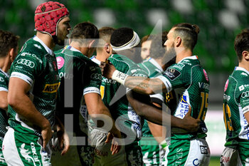 2020-11-29 - Happiness of Cherif Traoré (Benetton Treviso) after scoring a try - BENETTON VS DRAGONS - GUINNESS PRO 14 - RUGBY